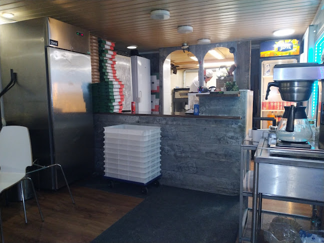 Alessio's Pizzeria Italiana Open Times