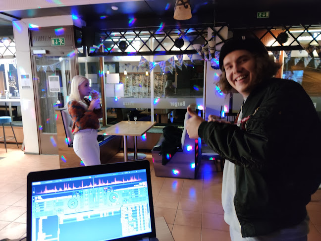 Comentarii opinii despre Naukkaava Käki