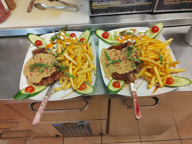 Opinii despre Vuosaaren Kebab Pizza în Helsinki - Ravintola-ala