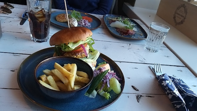 One Bar & Restaurant - Ravintola-ala