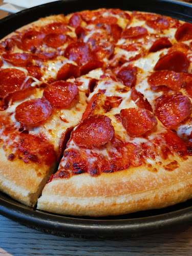 Pizza Hut Karuselli Open Times