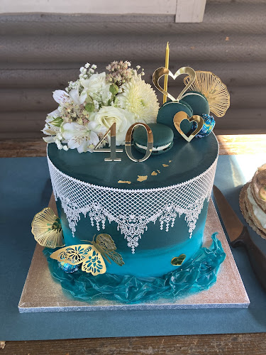 http://www.cakesbykristak.fi/