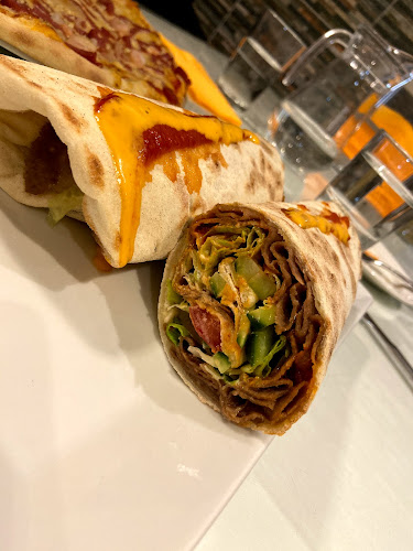 Ristorante & Pizzeria La Strada - Ravintola-ala