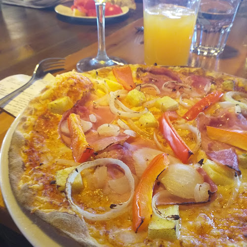 Comments and reviews of Weeruska