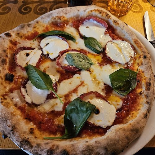 Pakkahuoneenkatu 15, 90100 Oulu