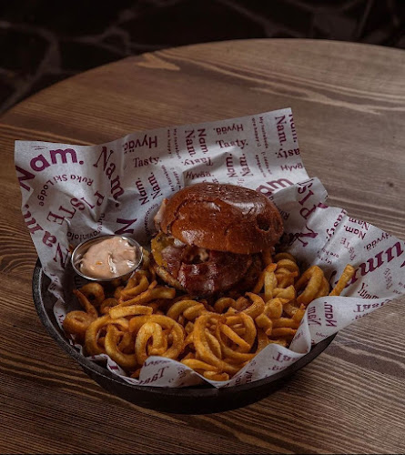 Rinneravintola Piste Open Times