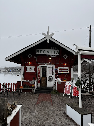 Comentarii opinii despre Cafe Regatta