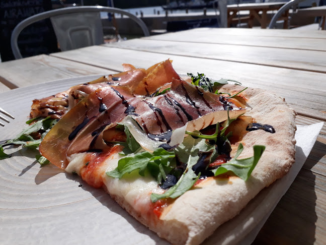 Zaké Pizzeria & Wine Bar