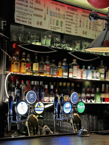 V.I.P Baari - Bar & Restaurant - Ravintola-ala