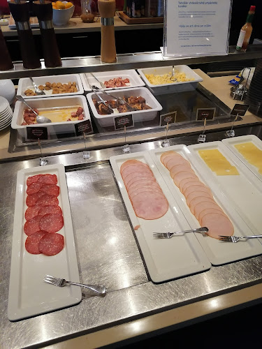 Hotel Red & Green - Ravintola-ala