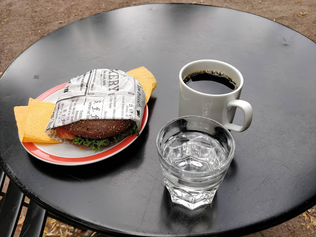 Opinii despre Bear Park Cafe în Helsinki - Ravintola-ala