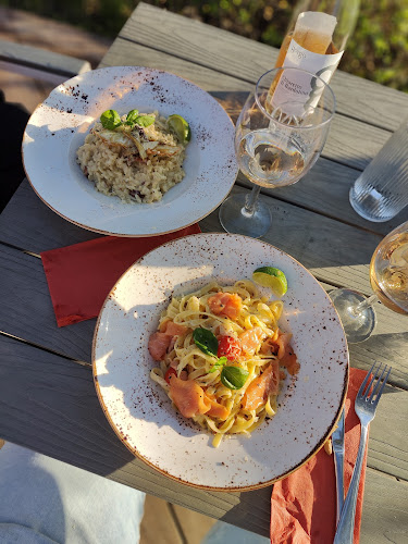 Tackork Gård & Marina