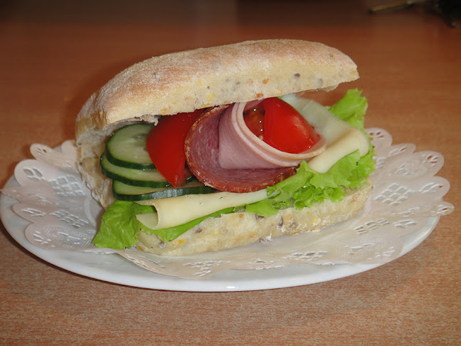 Opinii despre Tiihosen kahvila-konditoria în Laitila - Ravintola-ala