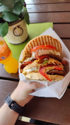 Comentarii opinii despre Hakametsän Katukeittiö