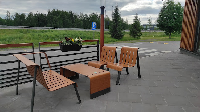 https://www.mcdonalds.com/fi/fi-fi/location/oulu/oulu-kaakkuri/kaakkurinkulma-4/110.html
