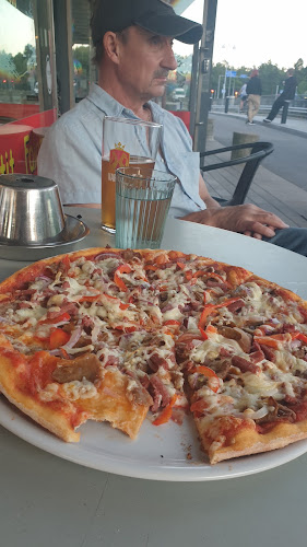 Comentarii opinii despre Kontulan Kebab Pizza