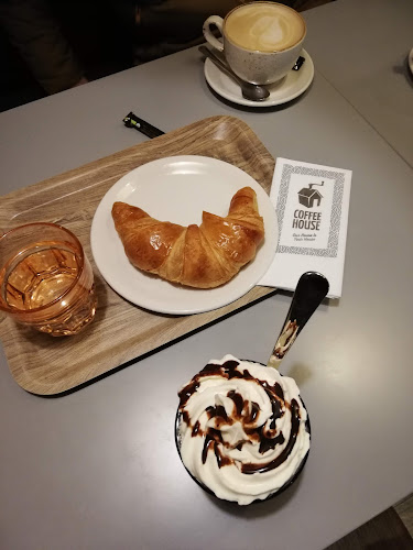 Comentarii opinii despre Coffee House