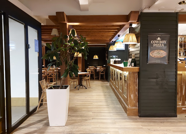 Classic Pizza Restaurant