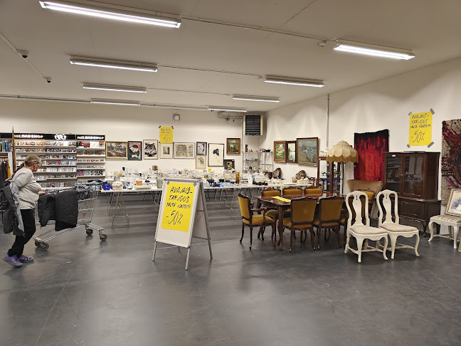 Bella Itsepalvelukirpputori Open Times