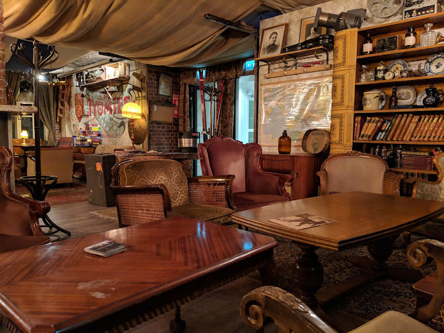 Huutokonttori Kanttiini - Ravintola-ala