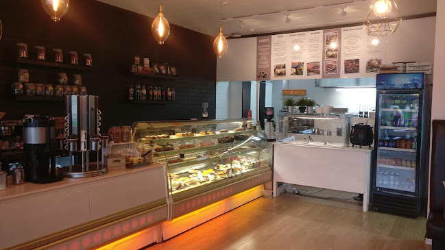 Randa Café Open Times