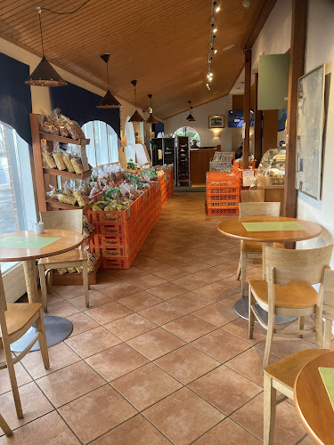 Comentarii opinii despre Veraisen Leipomo Oy