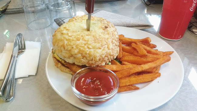 Comentarii opinii despre Akix Kaffe ja Piffi Ravintola