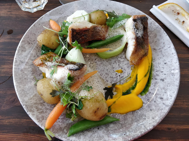 Comentarii opinii despre Huwila Bar & Kitchen