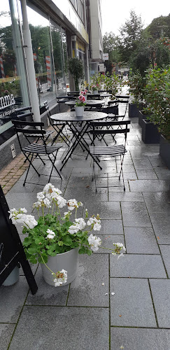 Hemma hair salon and lifestyle cafe - Hämeenlinna