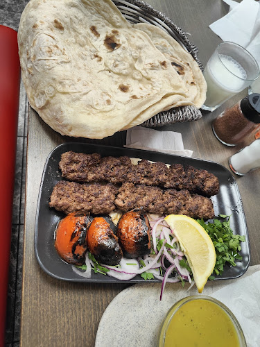 Newroz 21 - Ravintola-ala