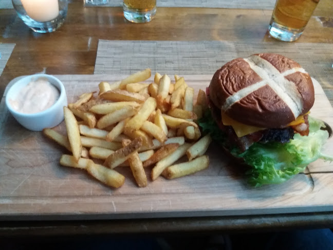 Ravintola TK's - Tammikellari - Naantali