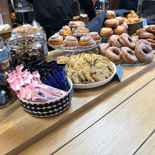 Comentarii opinii despre Gomee Ratsula Café