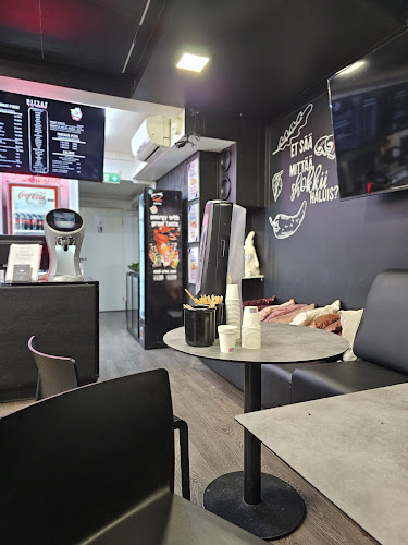 Comentarii opinii despre Malmin Kebab Pizzeria