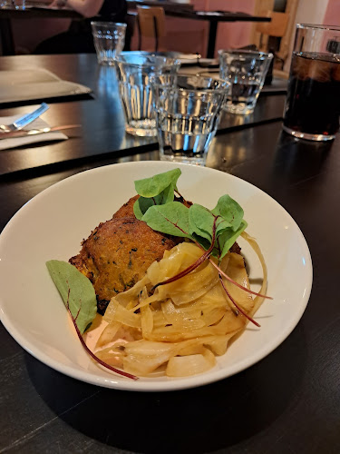 Comentarii opinii despre Via Tribunali