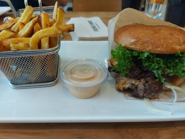 Friends & Brgrs Kaari - Ravintola-ala