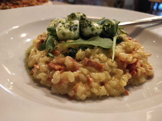 Pizzeria Bella Roma - Ravintola-ala