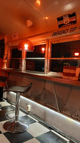 Comentarii opinii despre Bus Burger