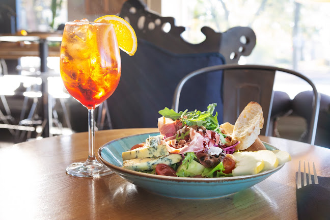 Cup & Pint - Ravintola-ala