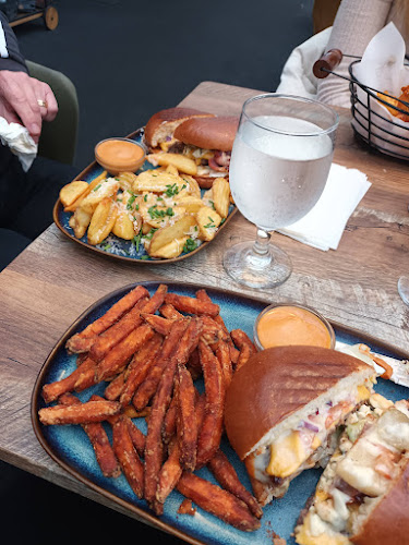 Sotkanrannan Cafe & Bar - Ravintola-ala