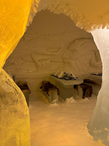 Ice Restaurant of Arctic Snowhotel - Sinettä