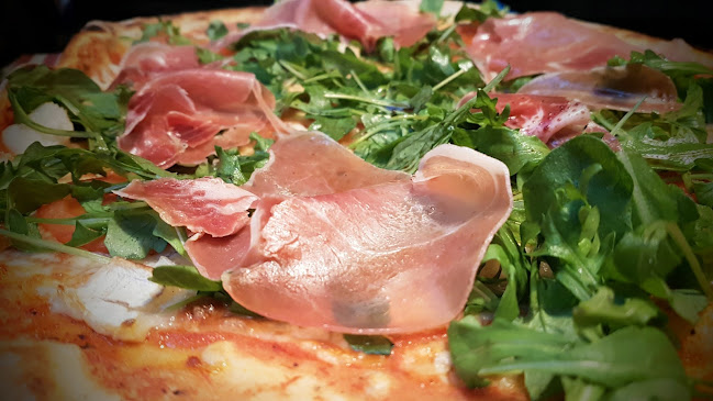 Classic Pizza Restaurant