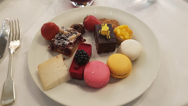 Opinii despre Brasserie Kämp în Helsinki - Ravintola-ala