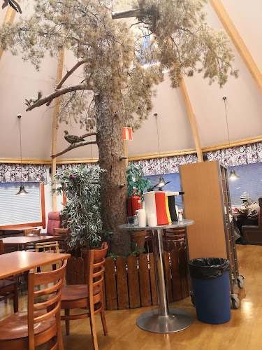 Kahvila-Ravintola Haukanpesä - Saukkola