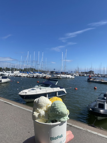 Helsingin jäätelötehdas, Kaivopuiston jäätelökioski - Helsinki