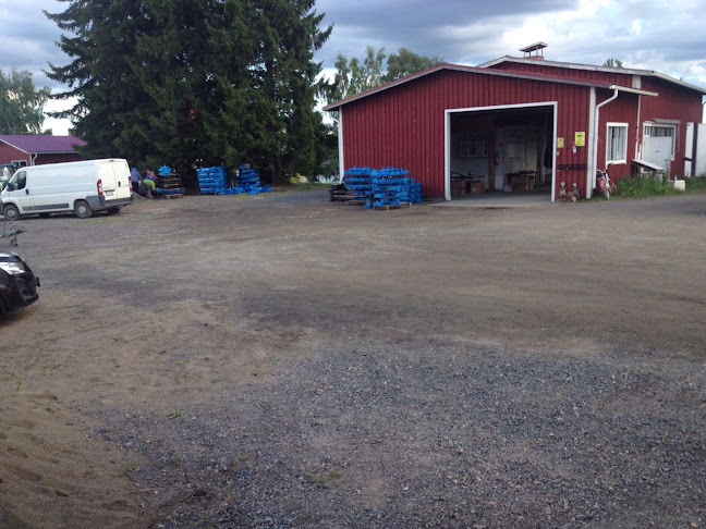 Opinii despre Kuukasjärven Marjat Oy în Pyhäjärvi - Ravintola-ala