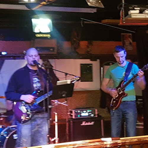 Comments and reviews of Check Inn Music Bar
