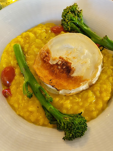 Comentarii opinii despre Zum Beispiel