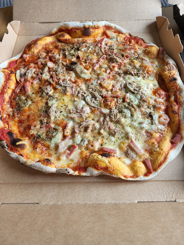 Opinii despre Kolarin Burger & Majat în Rovaniemi - Ravintola-ala