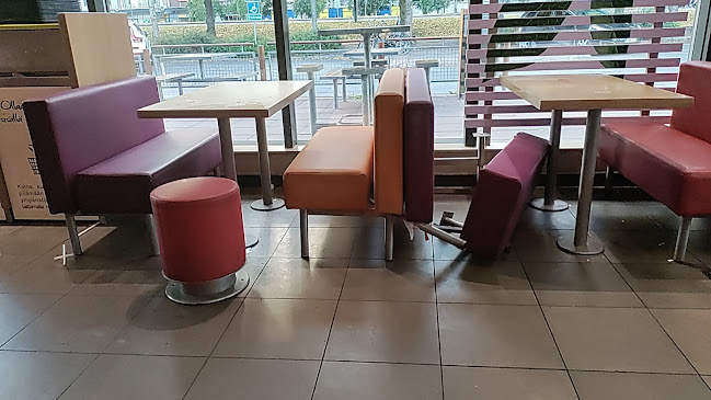 Opinii despre McDonald's Hämeenlinna Hämeensaari în Hämeenlinna - Ravintola-ala