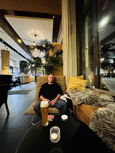 Comentarii opinii despre Helkan Baari